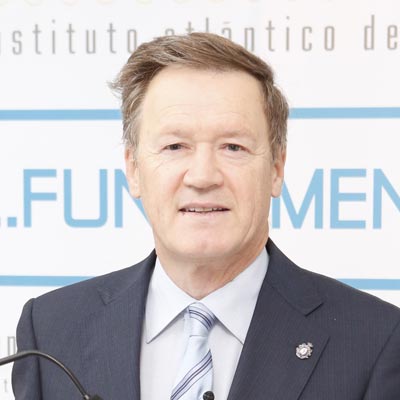 Dr. Tomás Camacho